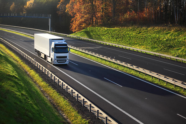 long distance moving truck photo