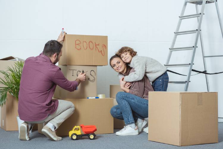 How to Label Your Boxes for an Easy Move