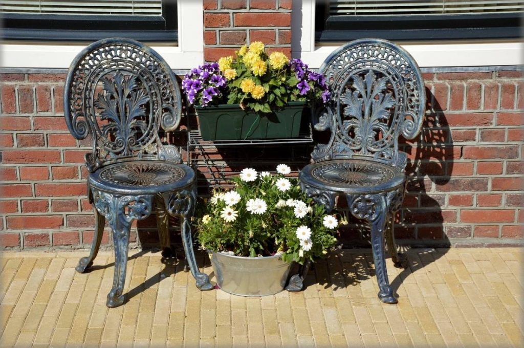 How to Remove Rust from Outdoor Furniture